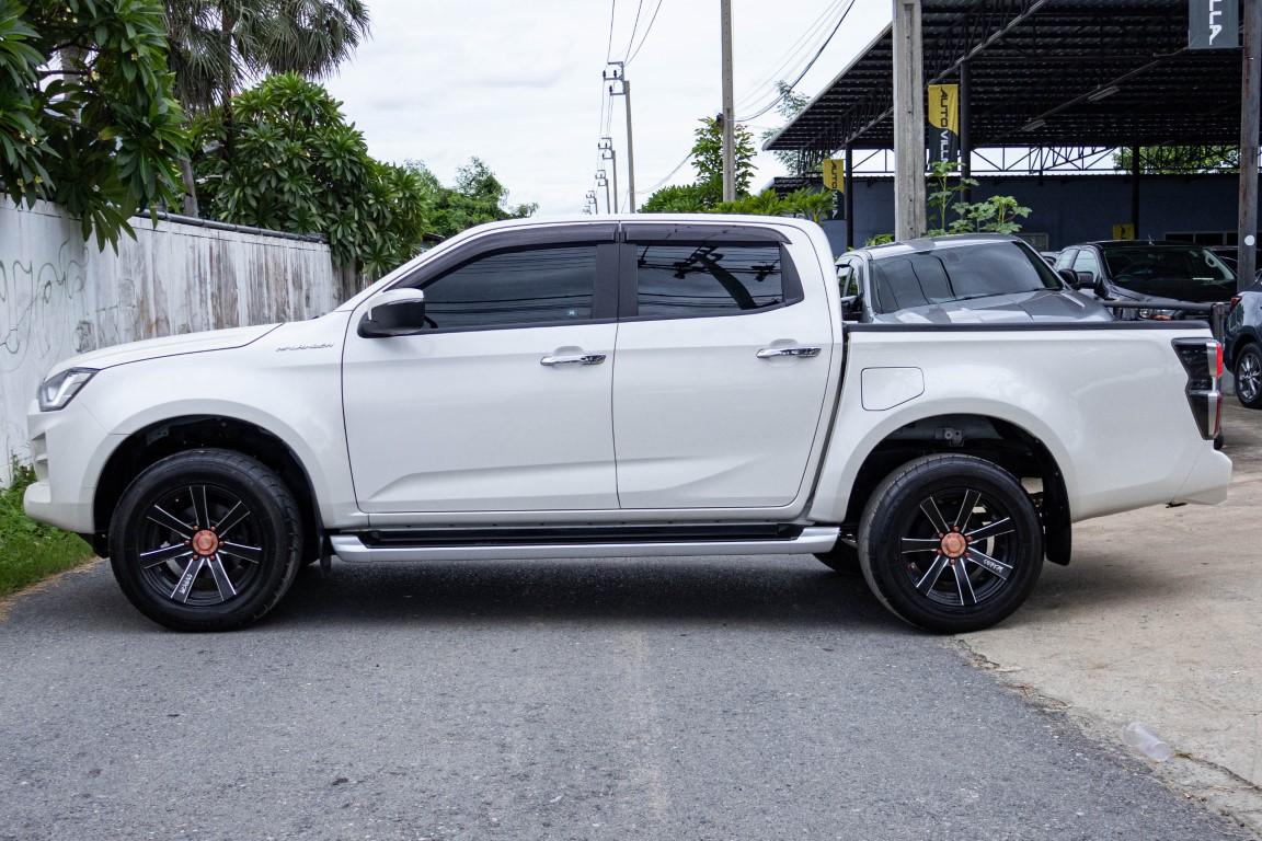 Isuzu Dmax Cab4 Hilander 1.9 ZP M/T 2019 *LK0450*